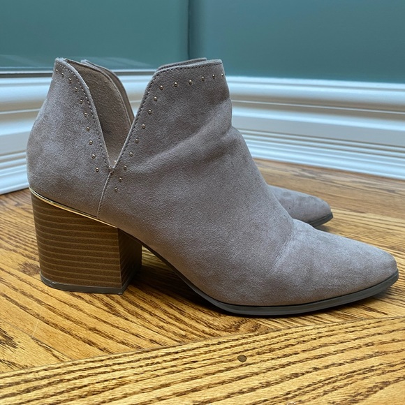 Bootie heels light beige suede - Picture 1 of 4
